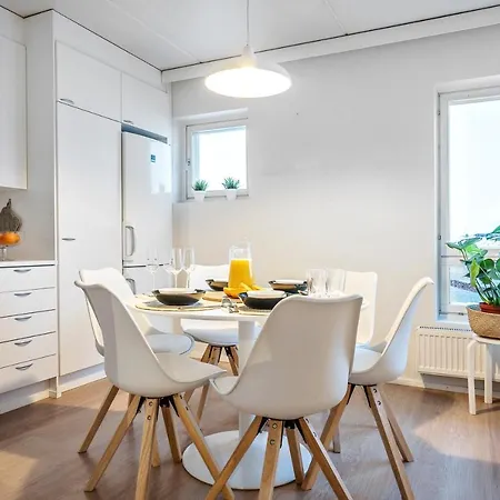 Sleepwell Sukkula With Private Sauna And Parking Apartament Turku